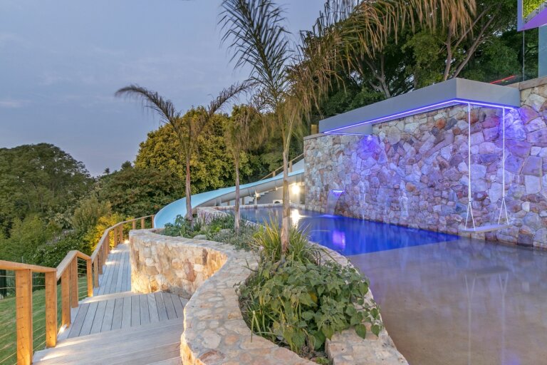 Mansion- pool area