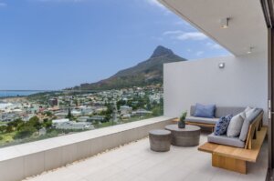 Villa Twenty Four - Luxury Camps Bay Accommodation - balcony