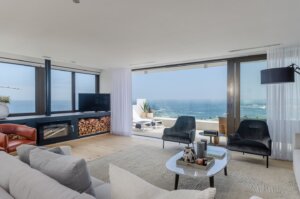 Villa Twenty Four - Luxury Camps Bay Accommodation lounge area