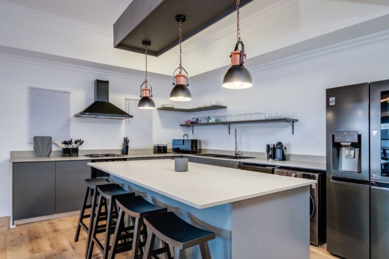 house-of-m-house-of-m-breakfast-bar-2727515612