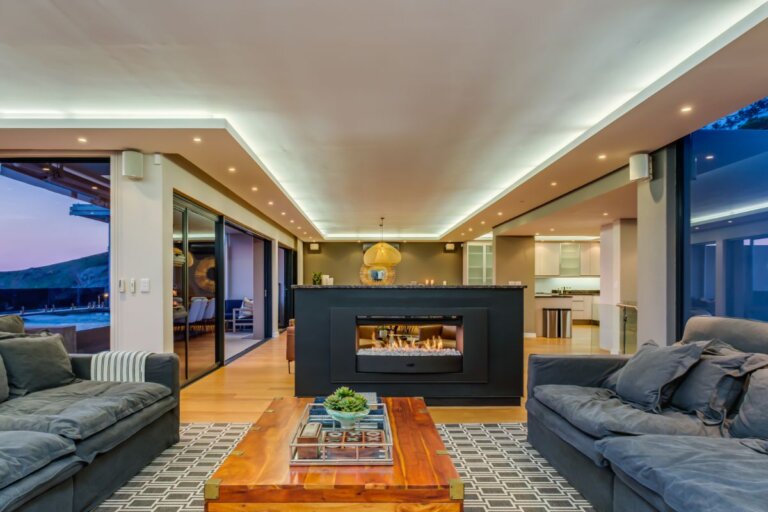 ocean-pearl-ocean-pearl-lounge-fireplace-2490207407