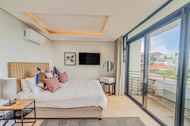 scholtz-penthouse-scholtz-penthouse-main-bedroom-1467554105-scaled-960x640