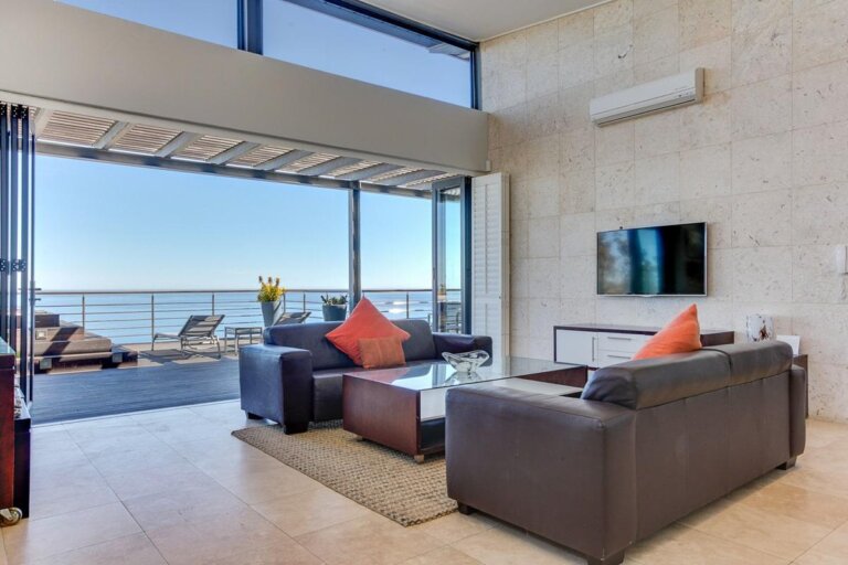sea-rock-villa-19783834