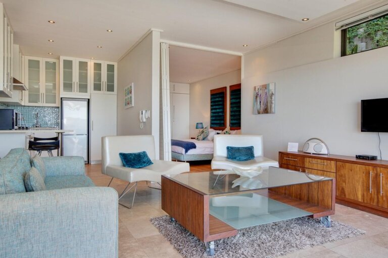 sea-rock-villa-19783850