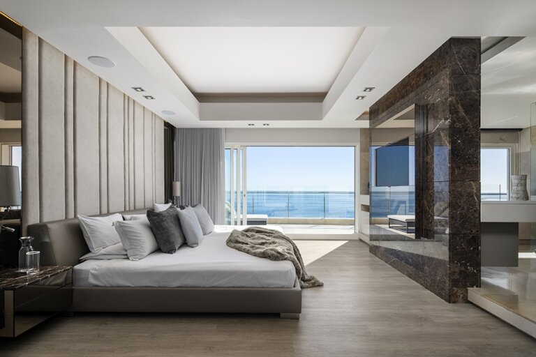 Penthouse In Mouille Point - 5 Star Accommodation- bedroom