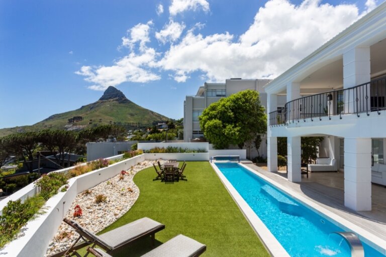 casa-blanca-camps-bay-618e3e3d8a622