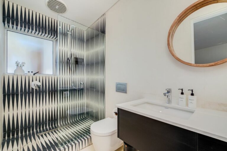 mavambo-mavambo-fourth-bedroom-bathroom-2193571149-960x640