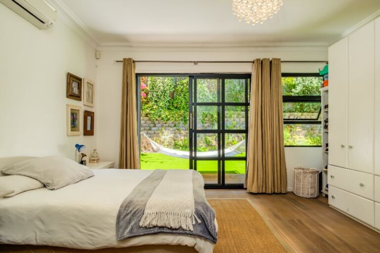 the-grange-the-grange-bedroom-2-3682514278