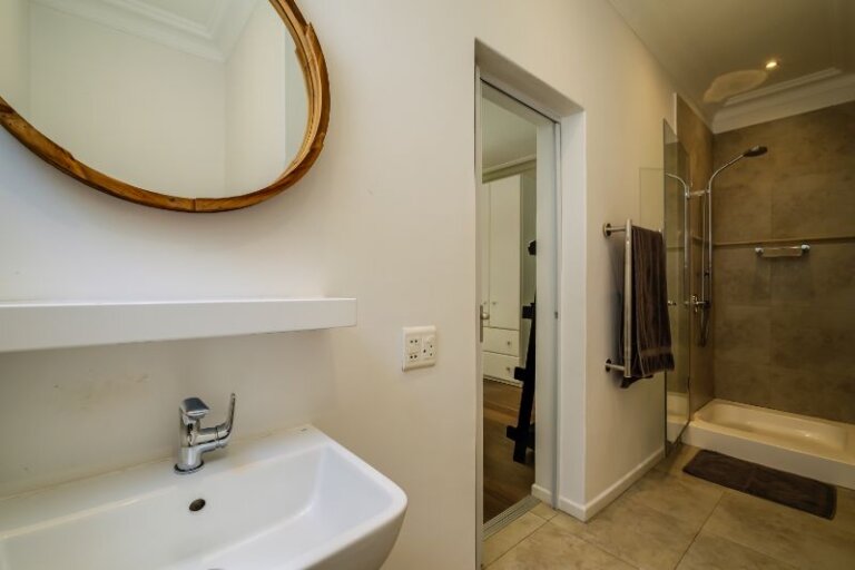 the-grange-the-grange-bedroom-2-en-suite-3682514279