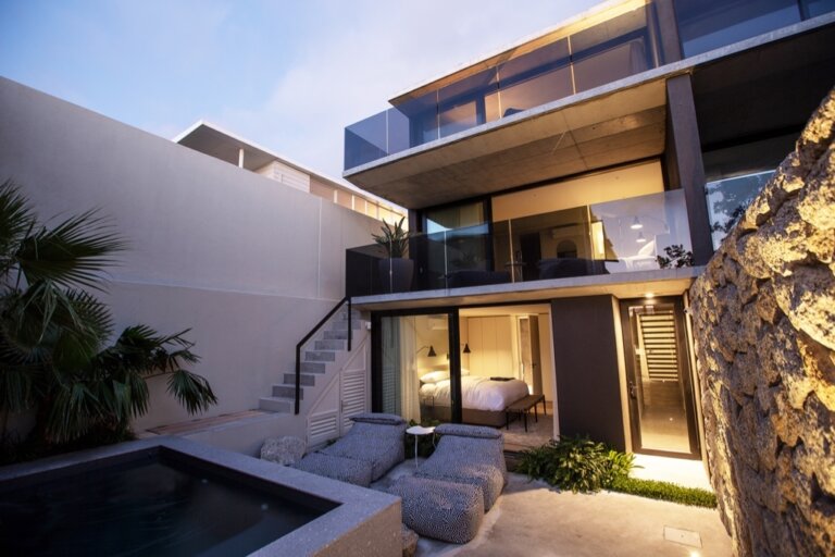villa-Bakoven-camps-bay-6182570ce8aa3