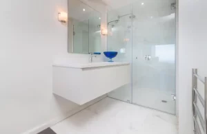 Grande Vue- Bantry Bay VIlla bathroom