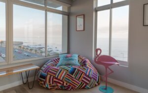 luxury-vacation-rental-holiday-apartment-cape-town-mouille-point-villa-marina-24-LIVING01-960x600_c