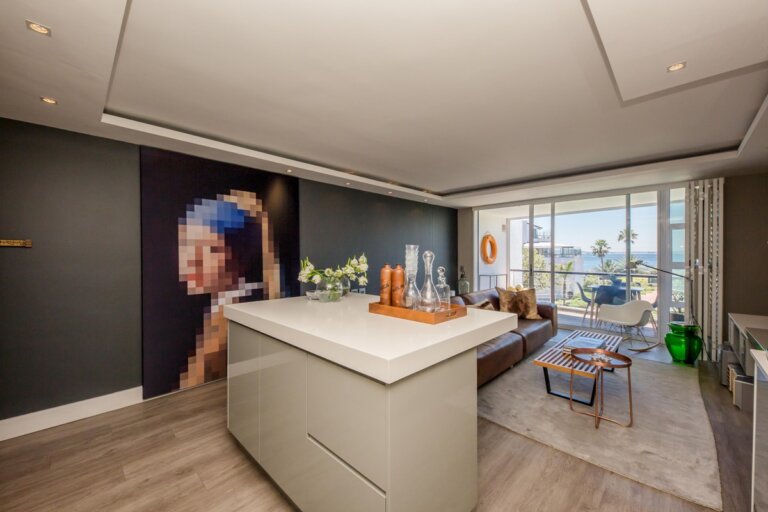 25 Dover, Waterclub, Mouille Point-008