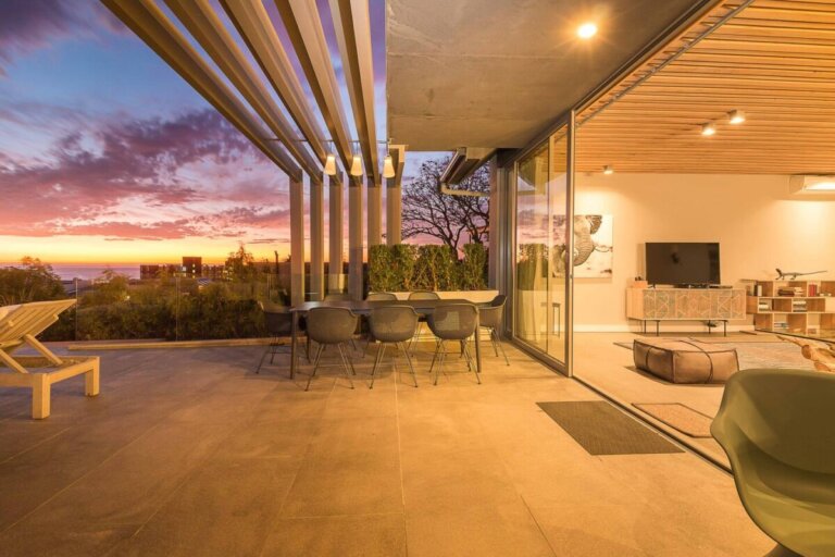 Argyle 6 bedroom holiday Villa in Camps Bay