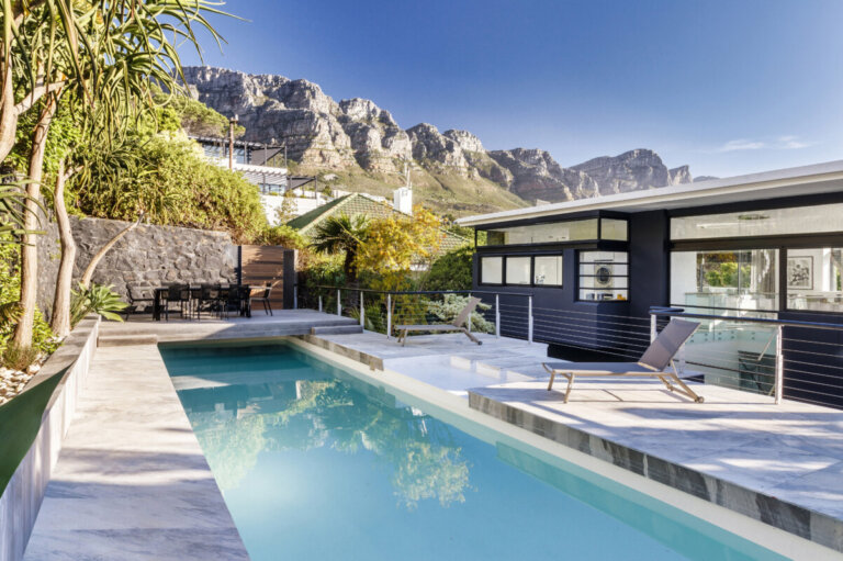 Seaside Escape: Your Gateway to Strathmore Heights Luxury in Camps Bay