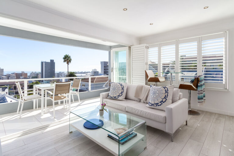 SKY PENTHOUSE - BARKLY-Apt-3-l-7