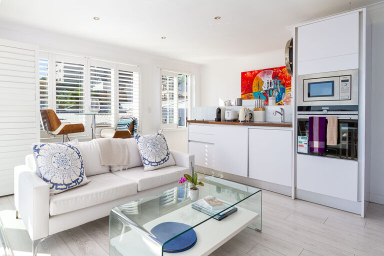 SKY PENTHOUSE - BARKLY-Apt-3-l-8