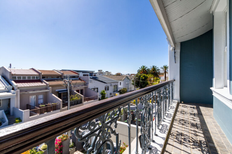 bertram-majolica-upstairs-balcony-4783946349
