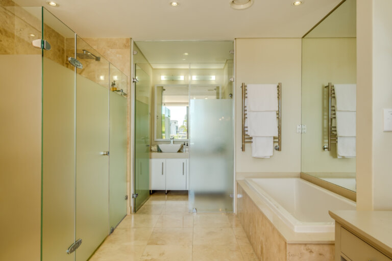 juliette-308-juliette-308-master-en-suite-bathroom-2812331827