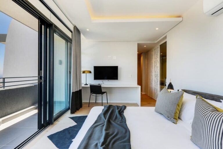 Penthouse on S (17)