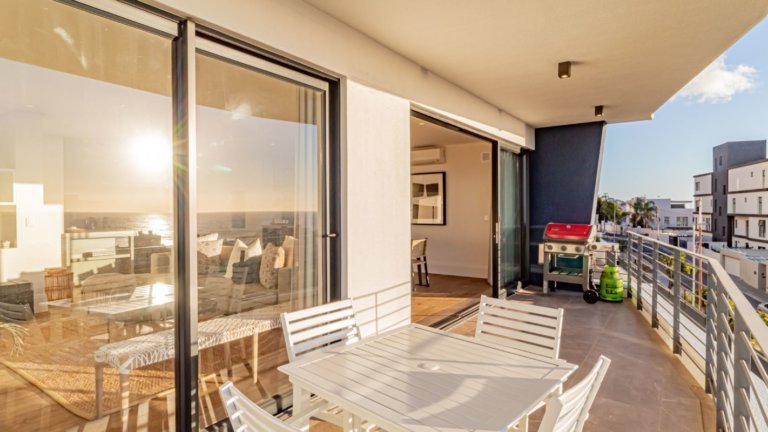alpha-sunsets-alpha-sunsets-outdoor-dining-area-699890222