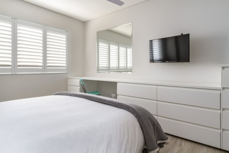 pleasant-ways-pleasant-ways-2nd-bedroom-with-tv-4754547234-960x640