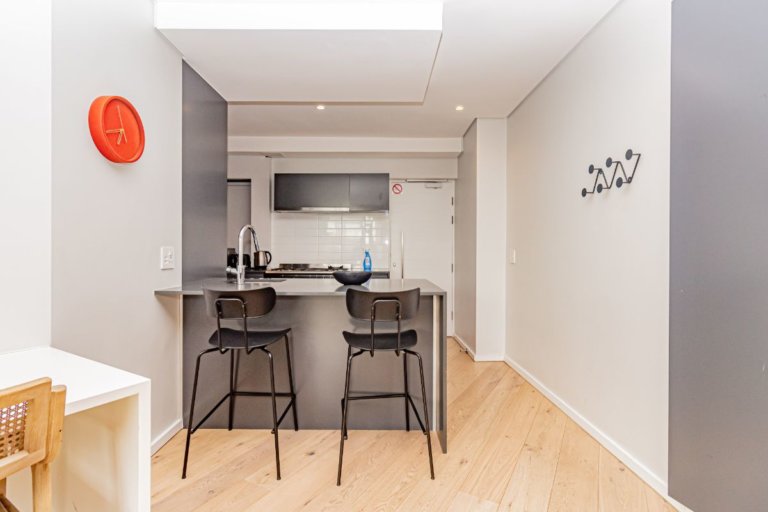 9-on-s-9-on-s-kitchen-seating-1224355085