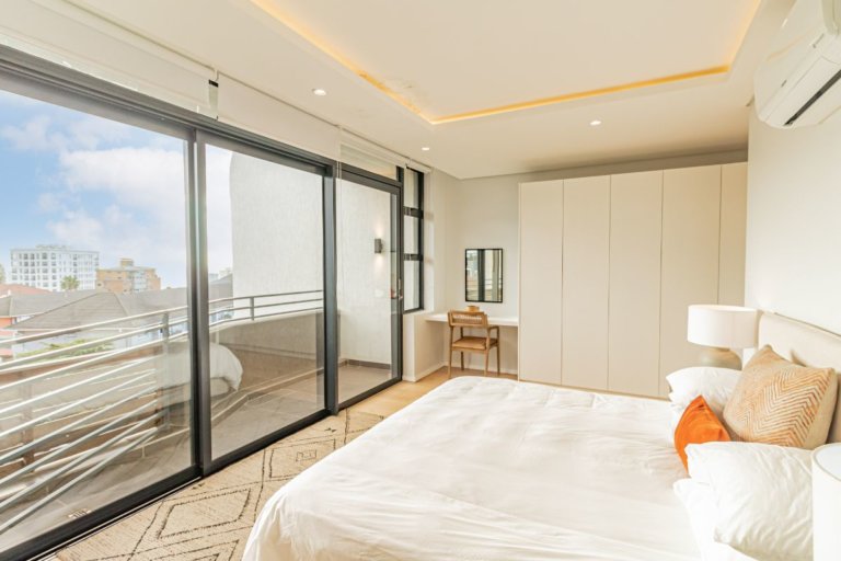 9-on-s-9-on-s-master-bedroom-1224355845
