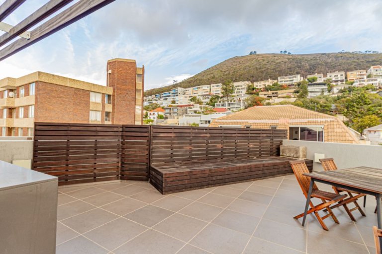 9-on-s-9-on-s-private-deck-1224356926