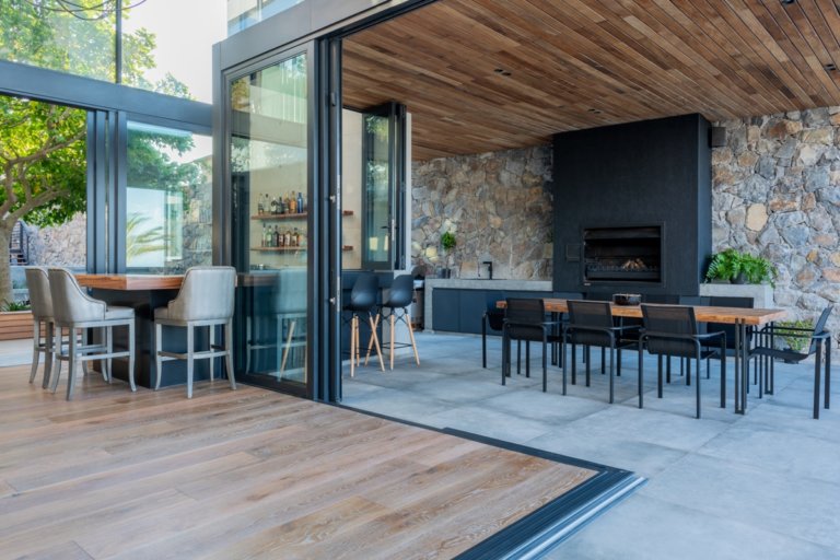 Luxury Villa St Leon In Bantry Bay-house-194662724