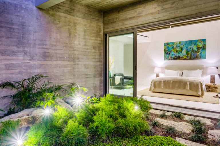villa-mirto-villa-mirto-main-bedroom-8310329696-2