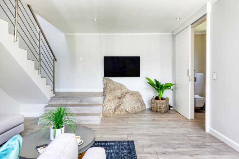 Bakoven Bliss - Unravel the Magic of Villa Rocha's 2-3 Bed Retrea