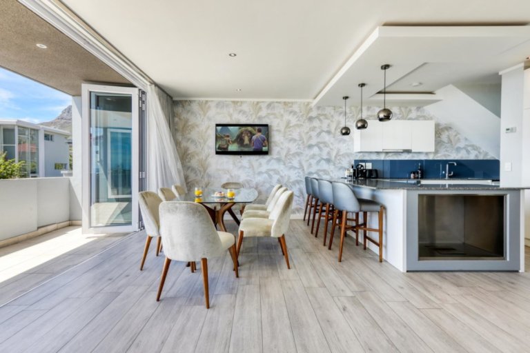 Seaside Paradise - 2-3 Bedroom Villa in Bakoven