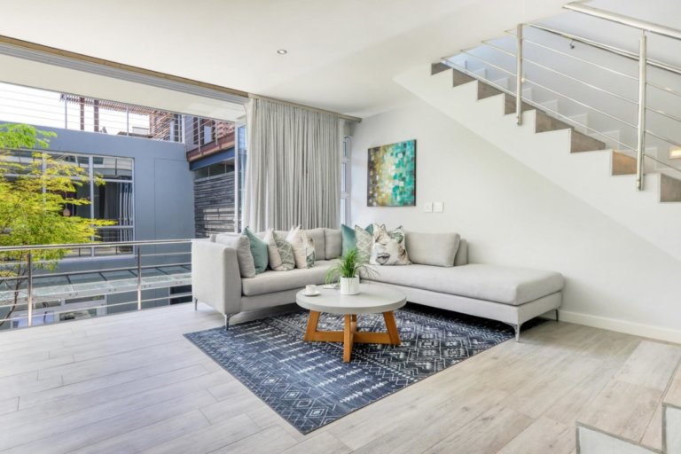 Seaside Sophistication: Villa Rocha 2 - 3 Bed Villa in Bakoven