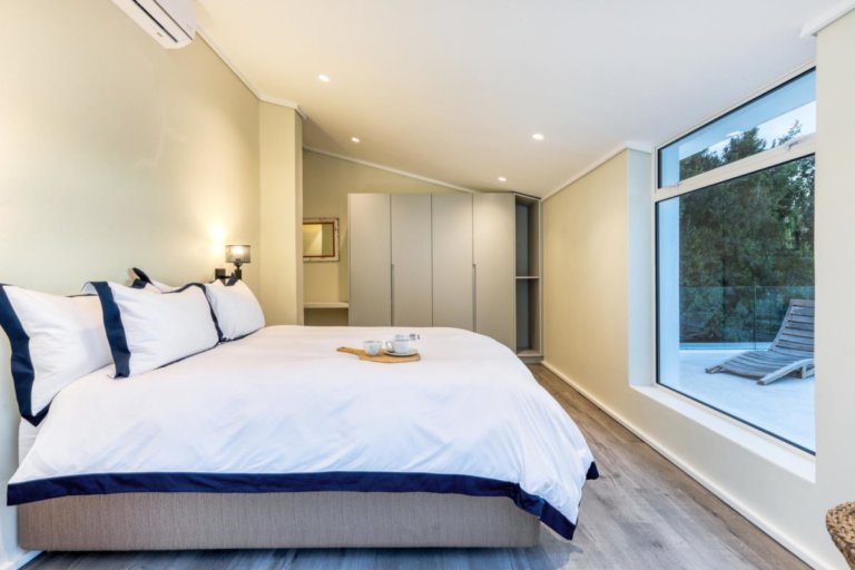 Seaside Serenity: Your Retreat at Two Views Camps Bay