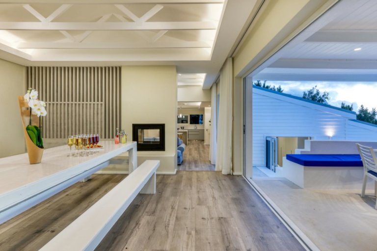 Seaside Sophistication: Your Retreat at Two Views Camps Bay