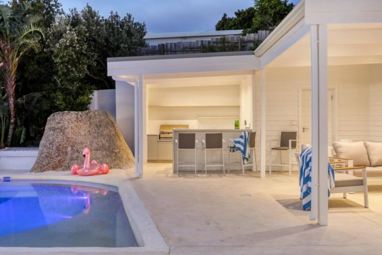 Two Views Camps Bay: Your Gateway to Oceanfront Opulence