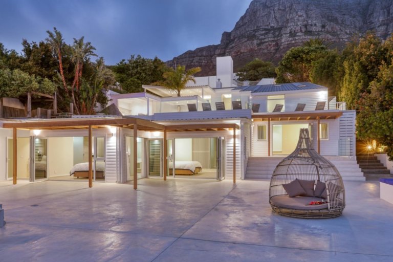 Camps Bay Bliss: Your Serene Getaway at Two Views Property