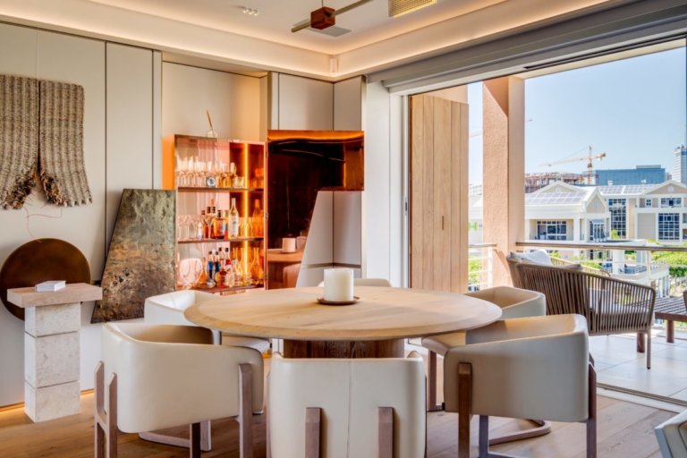 301 Parama - Dining area - Accommodation Waterfront
