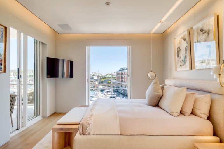 Beautiful from from the stunning 301 Parama apartment in Cape Town