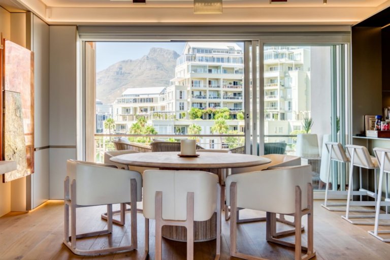 Dining area - Apartment Parama in the famous WAterfront district