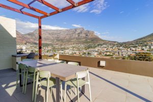 Stunning views on Table Mountain spacious balcony 40 on L