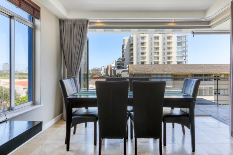 15-villa-marina-mouille-point-635b8a829fef6