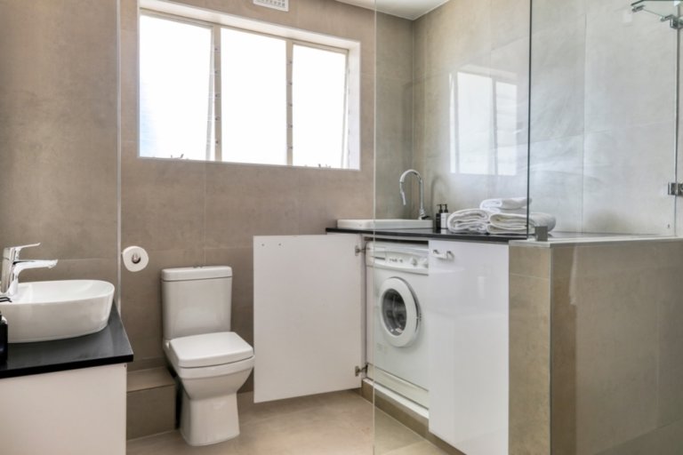 15-villa-marina-mouille-point-635b8aa1c95c4