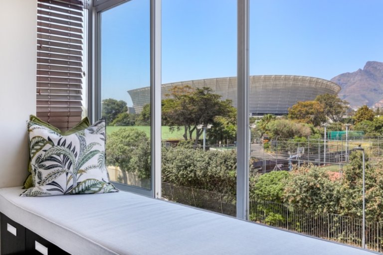 15-villa-marina-mouille-point-635b8aa3084f2