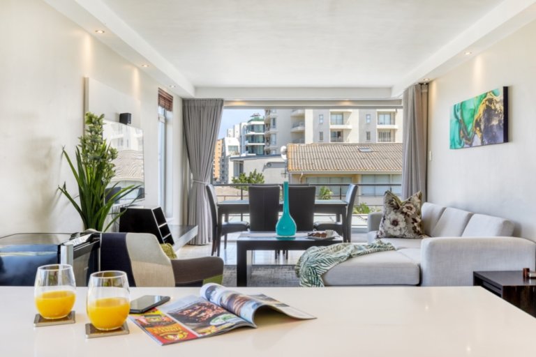 15-villa-marina-mouille-point-635b8aa807874
