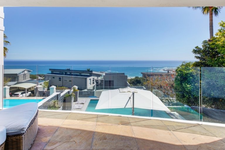 aqua-vista-camps-bay-641a93a0dcc3a