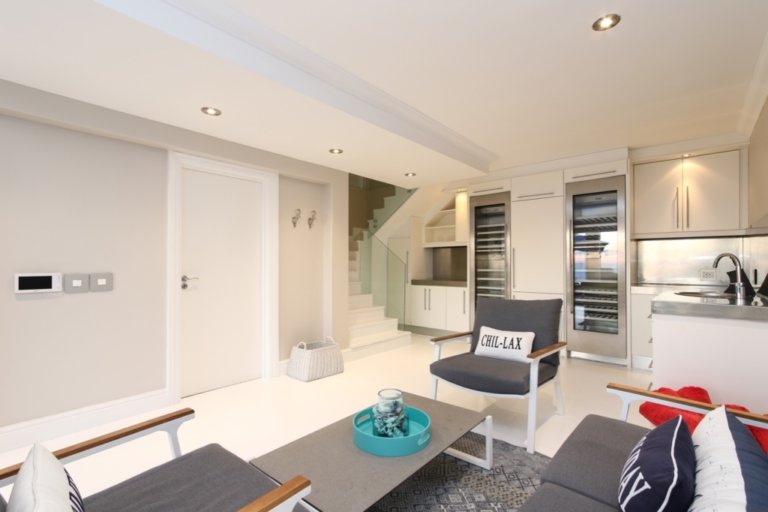 aqua-vista-camps-bay-641a93a21b432