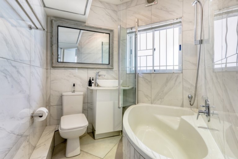 palm-beach-apartment-camps-bay-63eca882b981a
