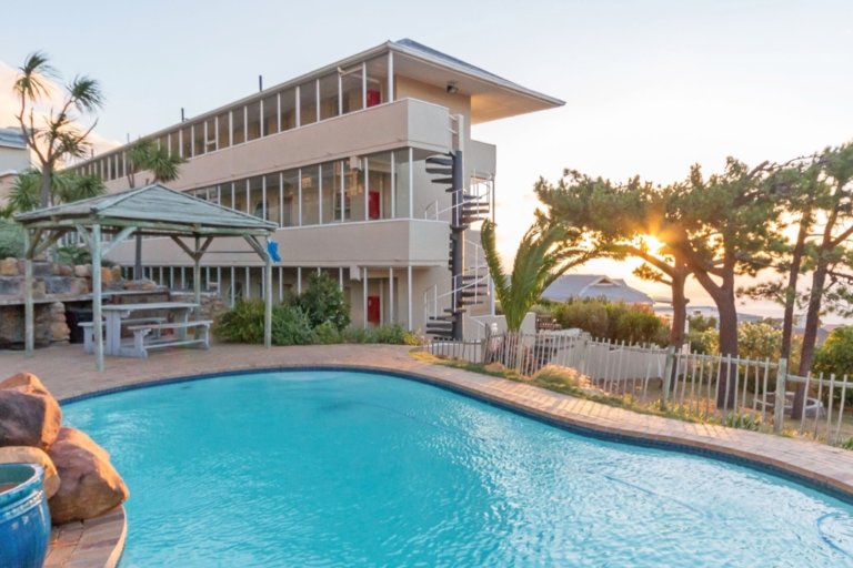 panoramic-vista-apartment-camps-bay-637c96a1be72e